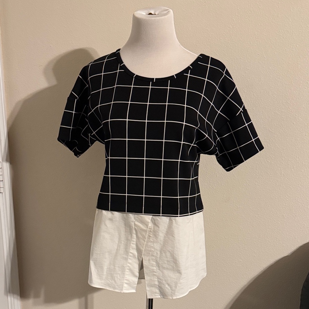 Worthington Black and White Checkered Crop Top